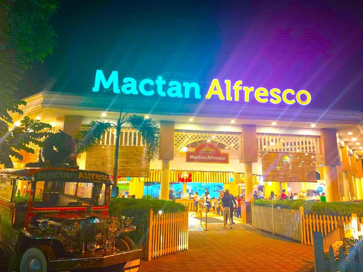 Mactan Newtown - 1Br Stunning Ocean View And City View 麦克坦 外观 照片